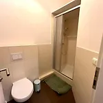 Apartment Grosszuegiges Mit Pkw-stellplatz, Monteursunterkunft Leipzig