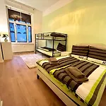 Grosszuegiges Mit Pkw-stellplatz, Monteursunterkunft Daire *