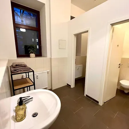 Apartamento Grosszuegiges Mit Pkw-stellplatz, Monteursunterkunft *