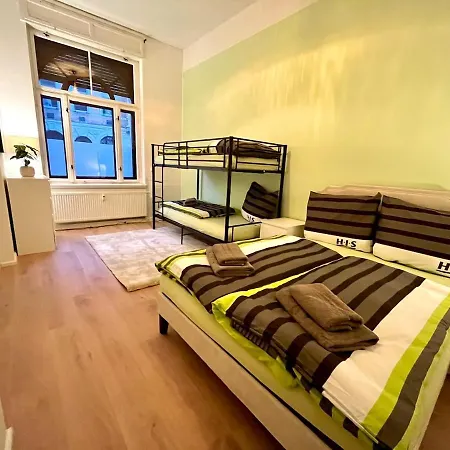 Familienfreundliche Mit Pkw-stellplatz Apartment *