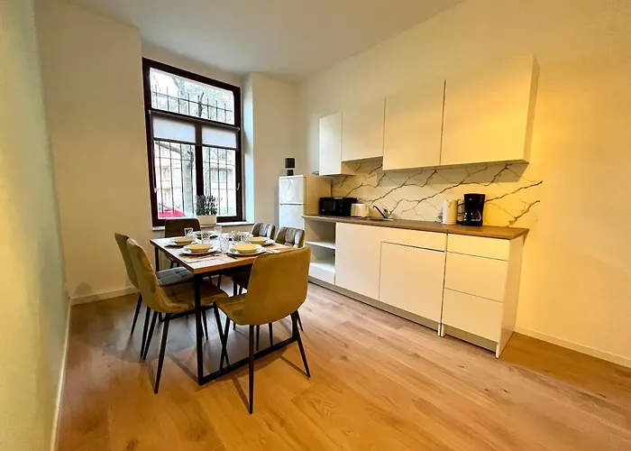 Grosszuegiges Mit Pkw-stellplatz, Monteursunterkunft Leipzig