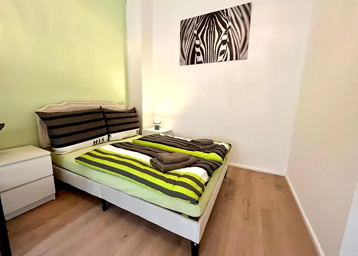 Grosszuegiges Mit Pkw-stellplatz, Monteursunterkunft *